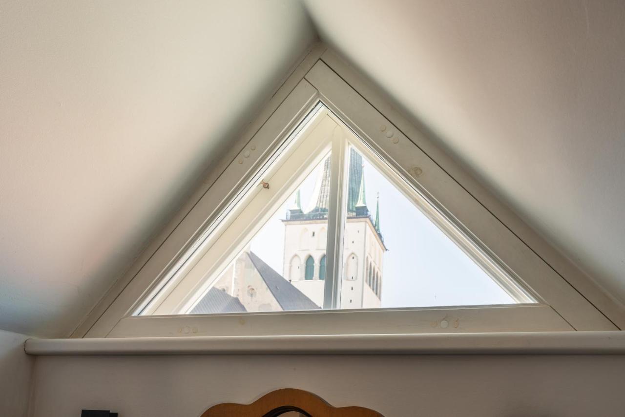 Old Town - Unique Tower Apartment Талин Екстериор снимка